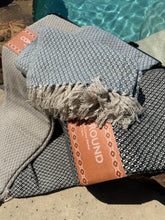 Load image into Gallery viewer, 100% Cotton Throw Blankets
