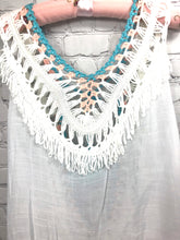 Load image into Gallery viewer, Pastel Pom Pom - The Barron Boutique