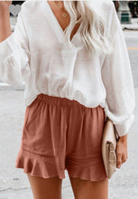 Load image into Gallery viewer, Pocketed Flutter Shorts - The Barron Boutique