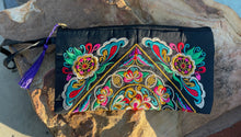Load image into Gallery viewer, Ali Wristlet Clutch