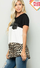 Load image into Gallery viewer, Colorblock PLUS Top - The Barron Boutique