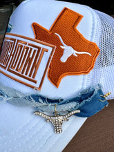 Load image into Gallery viewer, Longhorn Trucker Hat