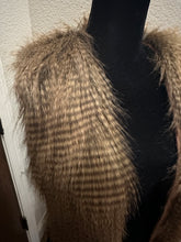 Load image into Gallery viewer, Faux Fur Ali Vest