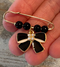 Load image into Gallery viewer, Bow &amp; Pearl Charm Pins