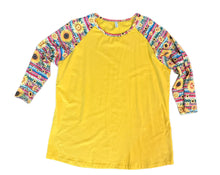 Load image into Gallery viewer, SERAPE SUNFLOWER CHEETAH YELLOW TOP