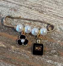 Load image into Gallery viewer, Bow &amp; Pearl Charm Pins