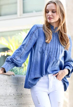 Load image into Gallery viewer, Pleated &amp; Puffed Denim Blouse