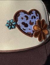 Load image into Gallery viewer, Turquoise Flower Hat