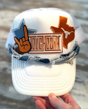 Load image into Gallery viewer, Longhorn Trucker Hat