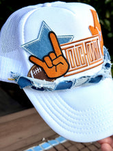 Load image into Gallery viewer, Longhorn Trucker Hat