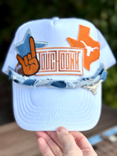 Load image into Gallery viewer, Longhorn Trucker Hat