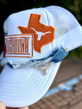 Load image into Gallery viewer, Longhorn Trucker Hat