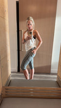 Load image into Gallery viewer, Capri Yoga Activewear Leggings