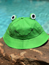 Load image into Gallery viewer, Froggy Hat