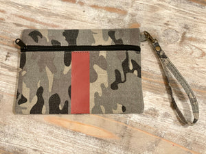 Camo Wristlet - The Barron Boutique