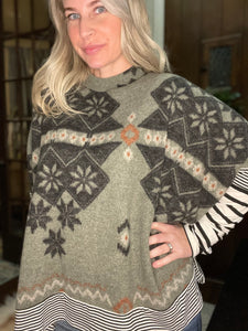 Aztec Snowflake Cape - The Barron Boutique