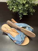 Load image into Gallery viewer, Andi Sandal in Denim