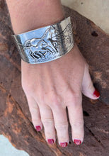 Load image into Gallery viewer, Silver Horse Bangel Cuffs