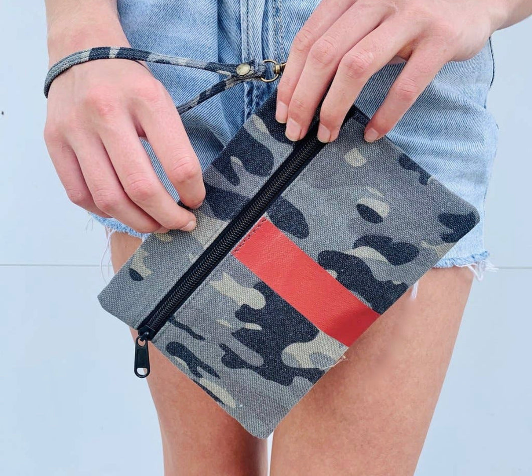 Camo Wristlet - The Barron Boutique