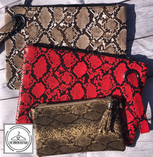 Load image into Gallery viewer, Snake Print Clutch/Crossbody - The Barron Boutique