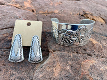 Load image into Gallery viewer, Silver Horse Bangel Cuffs