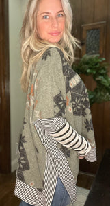 Aztec Snowflake Cape - The Barron Boutique